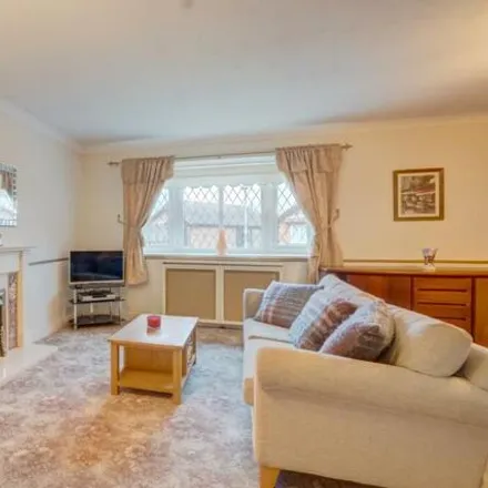Image 4 - East View, West Bridgford, NG2 7QN, United Kingdom - House for sale