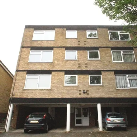 Rent this 1 bed apartment on Gregories Close in Luton, LU3 1DF