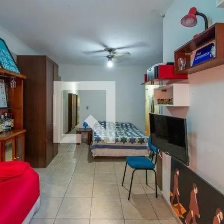 Rent this 1 bed apartment on Escola Culto à Ciência in Rua Culto à Ciência, Botafogo