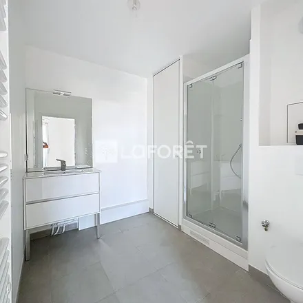 Rent this 5 bed apartment on 109 Rue de Bernau in 94500 Champigny-sur-Marne, France