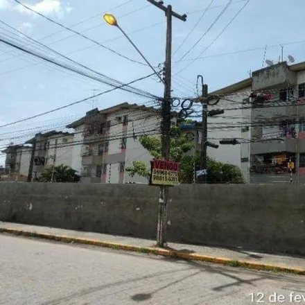 Rent this 2 bed apartment on Bl 24 in Rua Professor Silvio Rabelo, Candeias