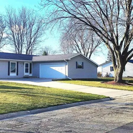 Buy this 4 bed house on 981 Ridge Avenue in Lancaster, WI 53813