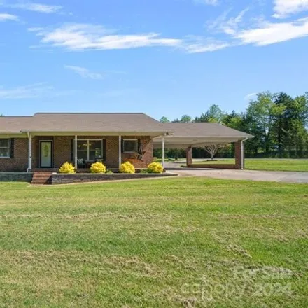 Buy this 3 bed house on 1505 Coddle Creek Highway in Mooresville, NC 28115