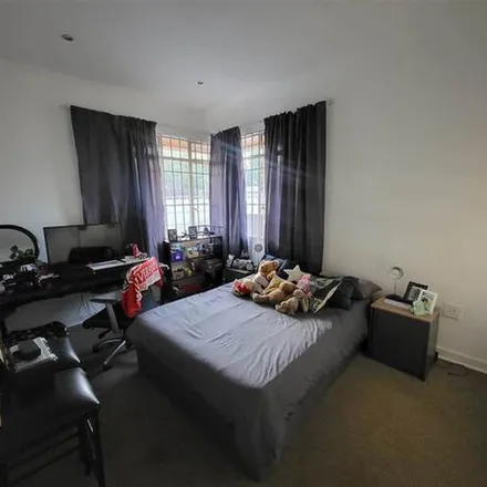 Image 3 - Algernon Road, Norwood, Johannesburg, 2001, South Africa - Apartment for rent