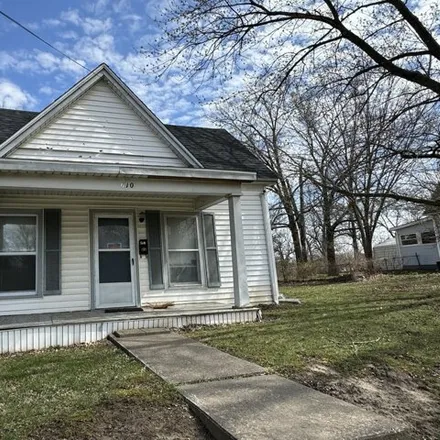 Buy this 2 bed house on 492 Hanley Street in Mexico, MO 65265