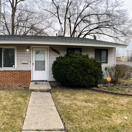 Buy this 3 bed house on 13578 Albany Street in Oak Park, MI 48237