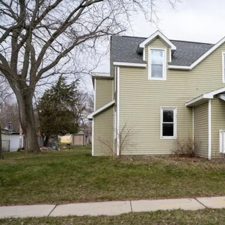 Buy this 3 bed house on 508 Maine Street in Mauston, WI 53948