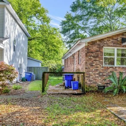 Rent this 2 bed house on 1623 Jessamine Road in Pinecrest, Charleston