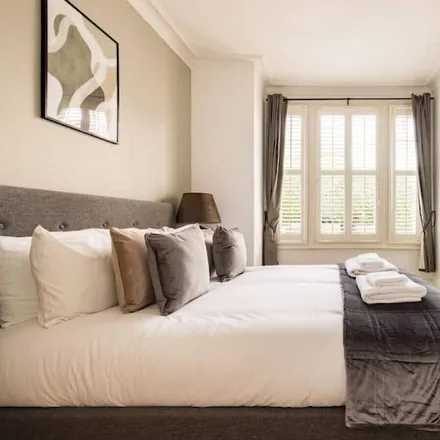 Rent this 2 bed apartment on London in SW12 0EN, United Kingdom