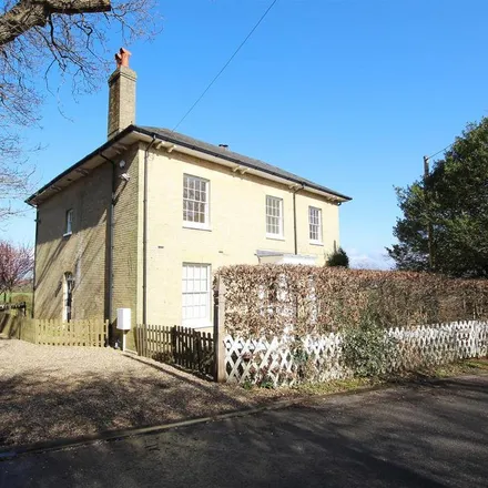 Rent this 4 bed house on The Hollies in Fawley, SO45 1DT
