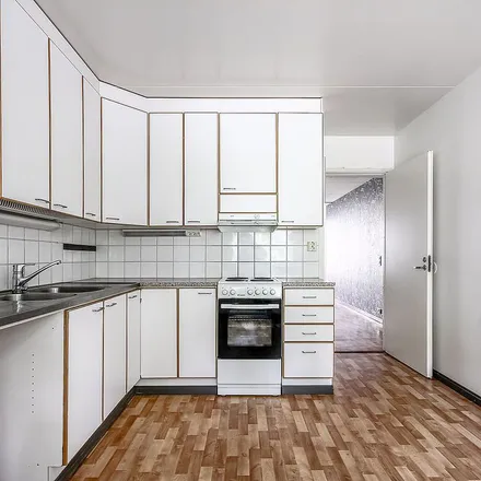 Rent this 3 bed apartment on Laajakorvenkuja 6 in 01620 Vantaa, Finland