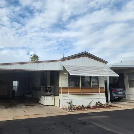 Buy this studio apartment on East Saguaro Drive in Florence, AZ