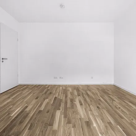 Rent this 4 bed apartment on unnamed road in 10318 Berlin, Germany
