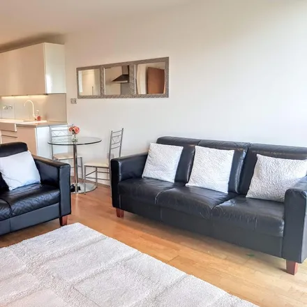 Rent this 2 bed apartment on Aire Valley Towpath in Leeds, LS3 1JQ