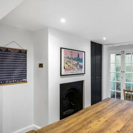 Image 5 - Upper St James's Street, Brighton, East Sussex, Bn2 - Townhouse for sale