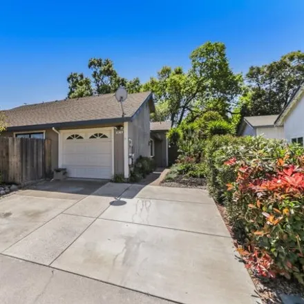 Buy this 2 bed house on 9462 Aizenberg Circle in Fallbrook, Elk Grove