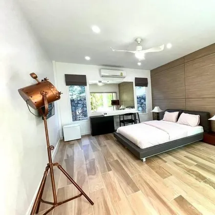 Rent this 5 bed house on Maneerin Village Laemchabung-Banglamung in Bang Lamung, Chon Buri Province