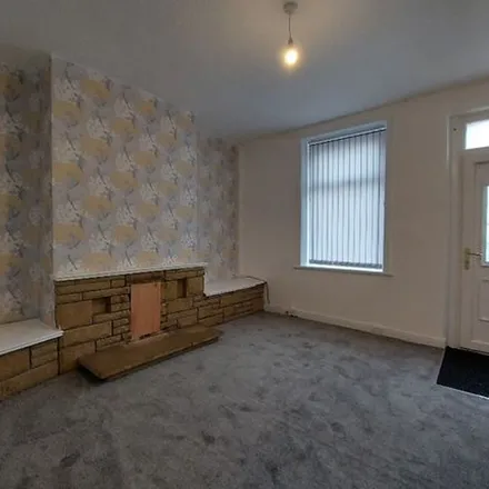 Rent this 2 bed townhouse on Burdett Street in Burnley, BB11 5AW