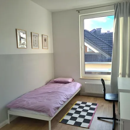 Rent this 5 bed apartment on Poznańska 197 in 05-850 Ożarów Mazowiecki, Poland