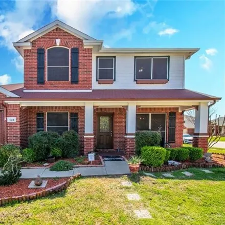 Buy this 5 bed house on 430 Kingfisher Lane in Arlington, TX 76002