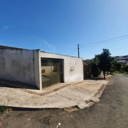 Buy this 3 bed house on Rua Antônio Urias in Ouro Verde, Londrina - PR