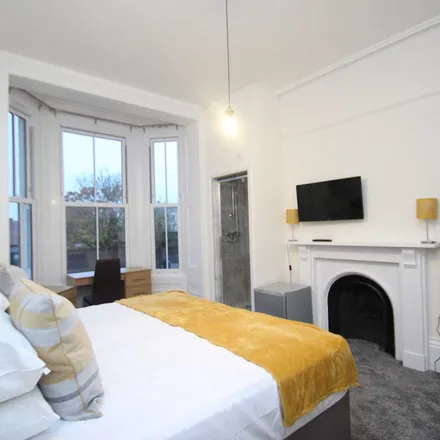Rent this 7 bed apartment on James Street in Iffley Road, Oxford