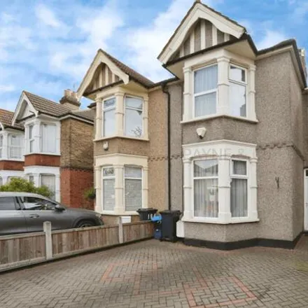 Buy this 3 bed house on Pembroke Road in Seven Kings, London