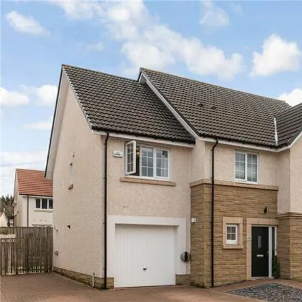 Buy this 5 bed house on unnamed road in Cumbernauld, G68 0GT