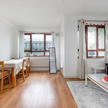 Rent this 2 bed apartment on Riverside in 1-25 Riverside Birkenhead Street, London
