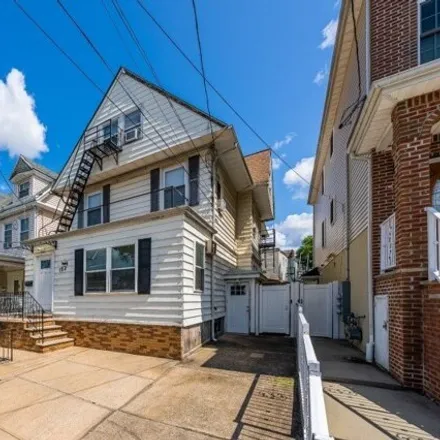 Buy this 6 bed house on 153 Chilton St Unit 3 in New Jersey, 07202