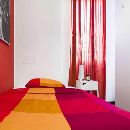 Image 1 - Olona, Viale Coni Zugna 43, 20144 Milan MI, Italy - Room for rent
