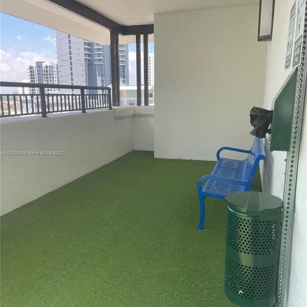 Image 9 - Brickell Station, Southwest 1st Avenue, Miami, FL 33130, USA - Apartment for rent