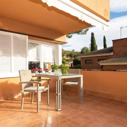 Image 3 - Carrer d'Enric Morera, 08193 Cerdanyola del Vallès, Spain - Townhouse for sale