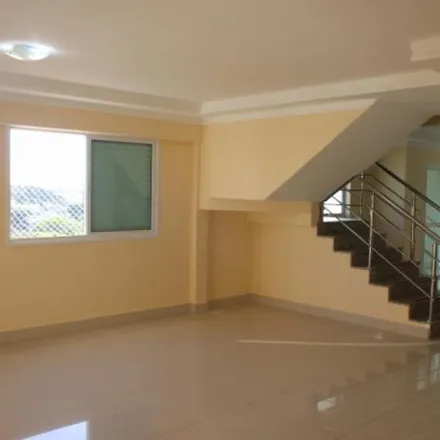 Rent this 3 bed apartment on Rua Rui Barbosa in Jardim Ipiranga, Maringá - PR