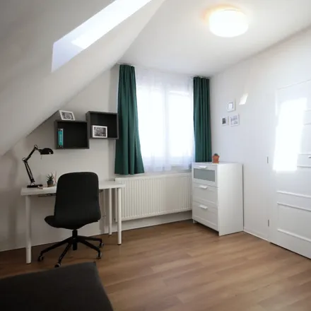 Rent this 1 bed room on Čistovická 240/20 in 163 00 Prague, Czechia