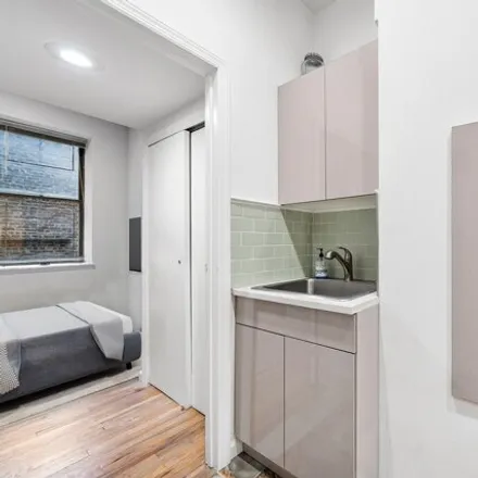 Image 6 - 264 West 22nd Street, New York, NY 10011, USA - Apartment for sale