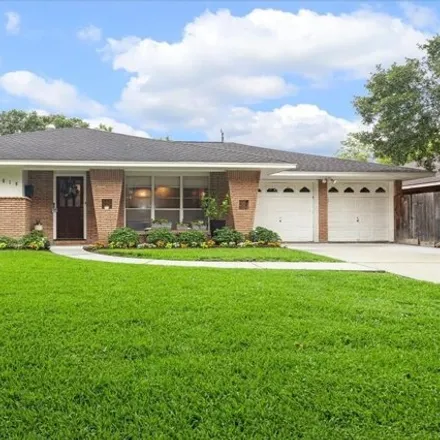 Buy this 3 bed house on 10902 Moonlight Drive in Houston, TX 77035