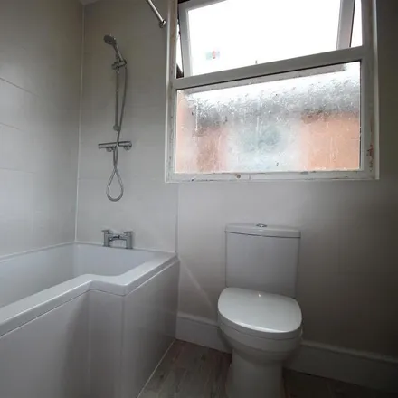 Image 7 - Beaconsfield Road, Leicester, LE3 0FH, United Kingdom - House for rent