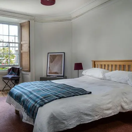 Image 8 - Queen Street Gardens East, City of Edinburgh, EH3 6QG, United Kingdom - Apartment for rent