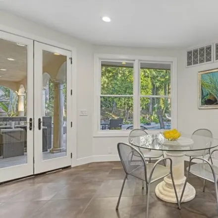 Image 9 - 1880 Loma Vista Drive, Beverly Hills, CA 90210, USA - House for sale