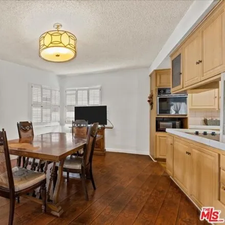 Image 7 - 4499 Don Cota Place, Los Angeles, CA 90008, USA - House for sale