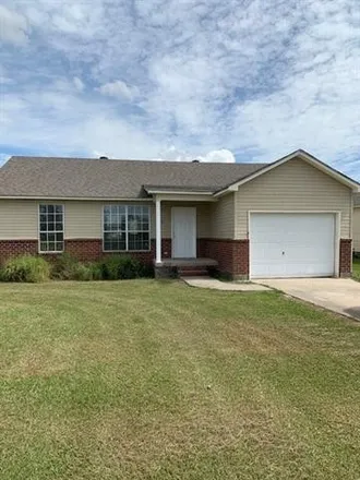 Rent this 3 bed house on 2558 North King Avenue in Lutcher, St. James Parish