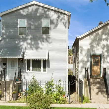 Buy this 3 bed house on 506 West 43rd Place in Chicago, IL 60609