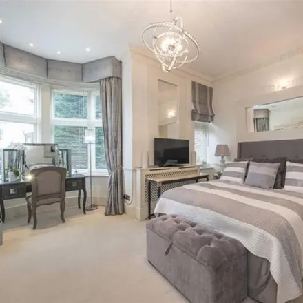 Image 6 - 71 Frognal, London, NW3 6XD, United Kingdom - House for rent
