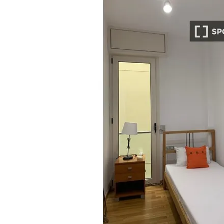 Rent this 4 bed room on Carrer de Montserrat in 5, 08001 Barcelona