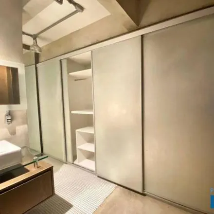 Buy this 2 bed apartment on Rua Doutor Albuquerque Lins 1248 in Higienópolis, São Paulo - SP