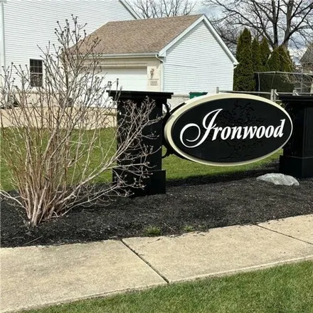 Image 2 - 771 North Ironwood Drive, Rossford, Wood County, OH 43460, USA - House for sale