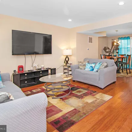 Image 4 - 803 Wicklow Road, Baltimore, MD 21229, USA - Townhouse for sale