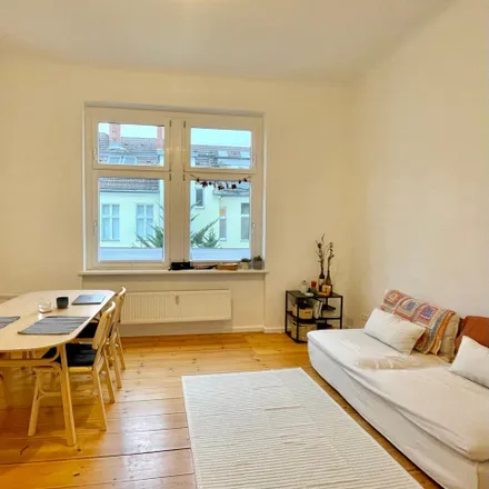 Rent this 3 bed apartment on Hektorstraße 11 in 10711 Berlin, Germany