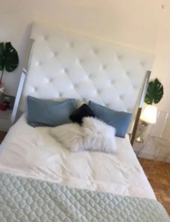 Rent this 3 bed room on Calle Teresita González Quevedo in 15, 28020 Madrid
